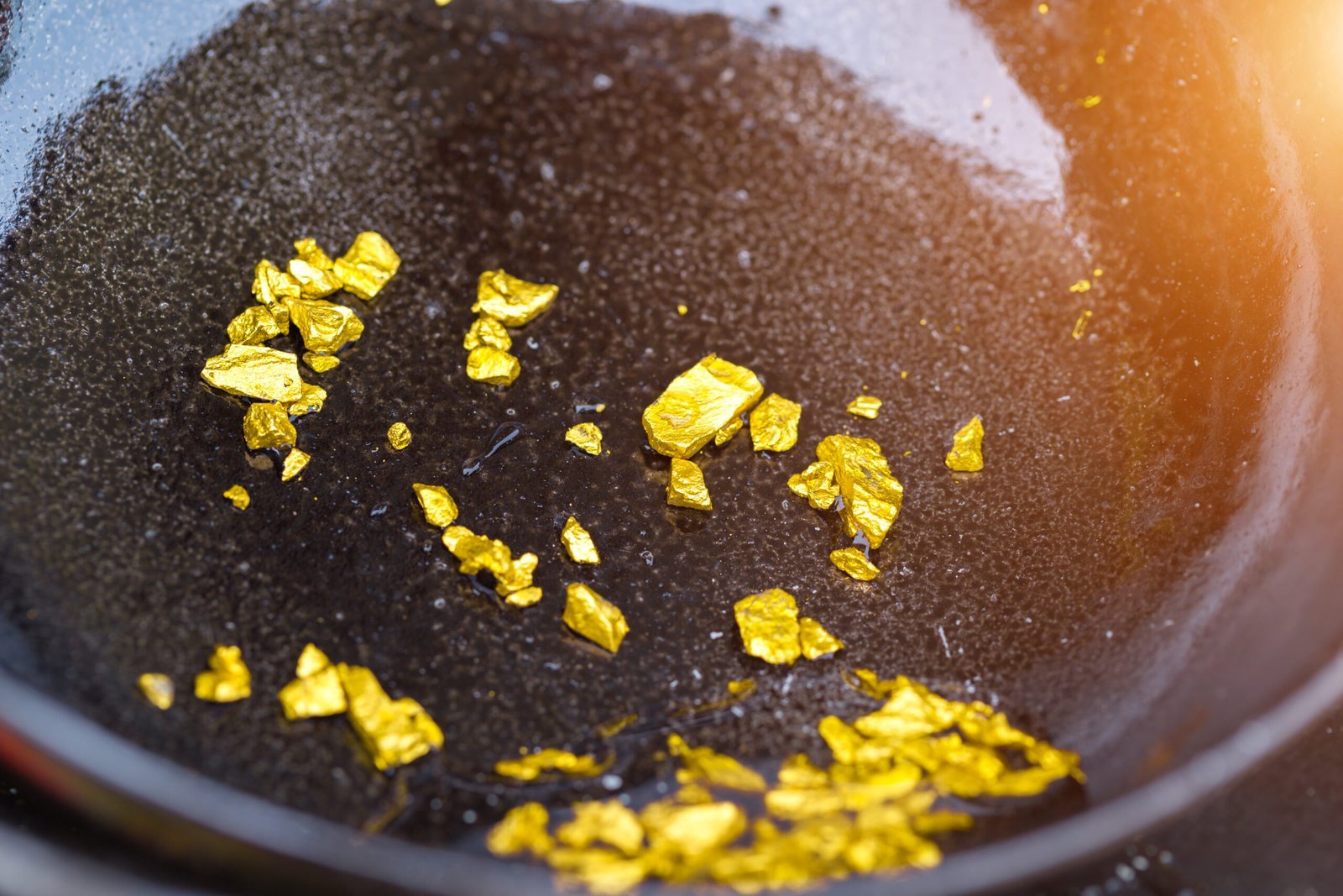 You are currently viewing Basic Gold Panning Techniques for Newcomers