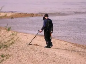 Read more about the article Notable Gold Finds with Metal Detectors: Success Stories